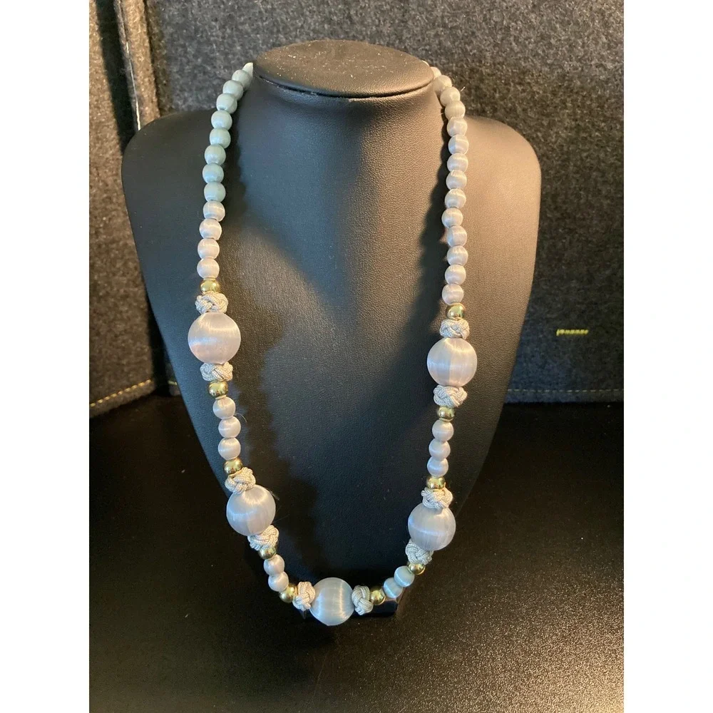 Vintage Gray Blue Cat's Eye Bead Necklace Gold Tone Nautical Knot 23